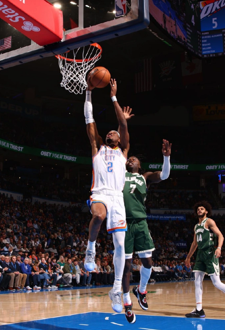 雄鹿大胜骑士，米德尔顿20分砍下